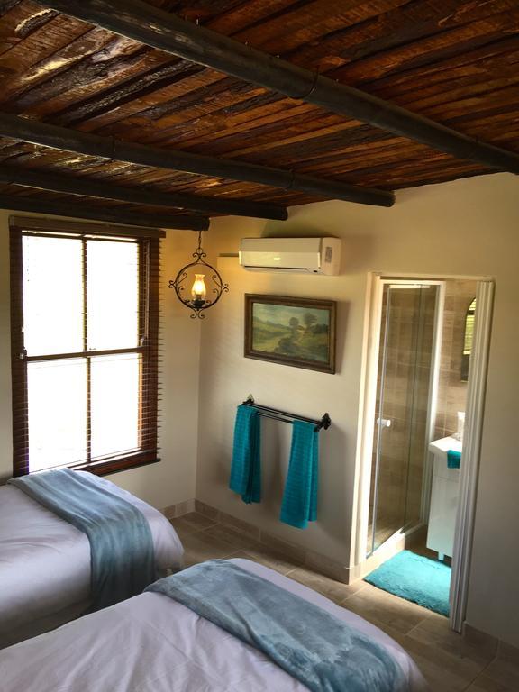 Shadowlands Guest Farm Hotel Oudtshoorn Ruang foto