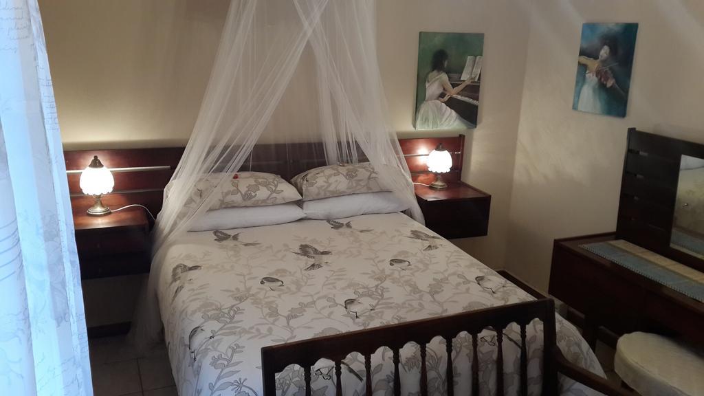 Shadowlands Guest Farm Hotel Oudtshoorn Ruang foto