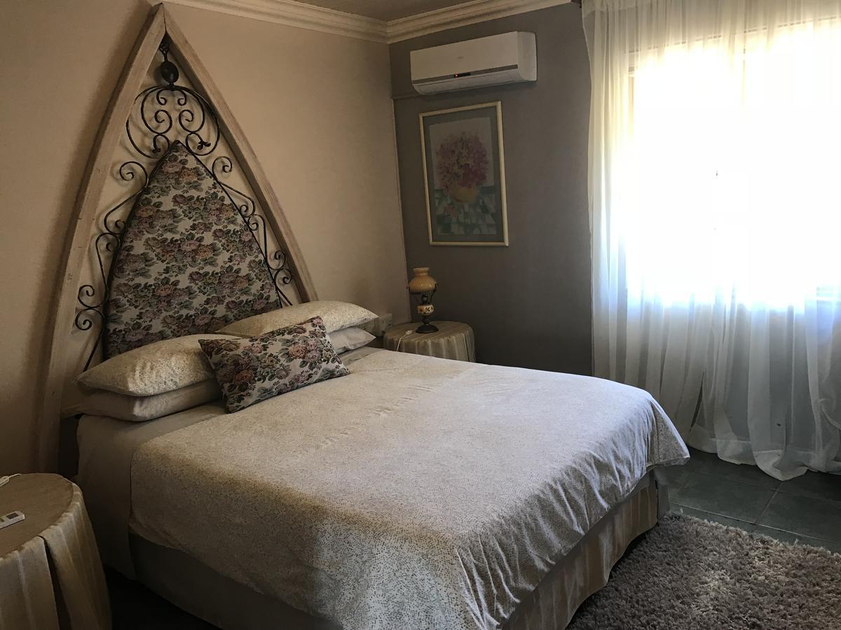 Shadowlands Guest Farm Hotel Oudtshoorn Bagian luar foto